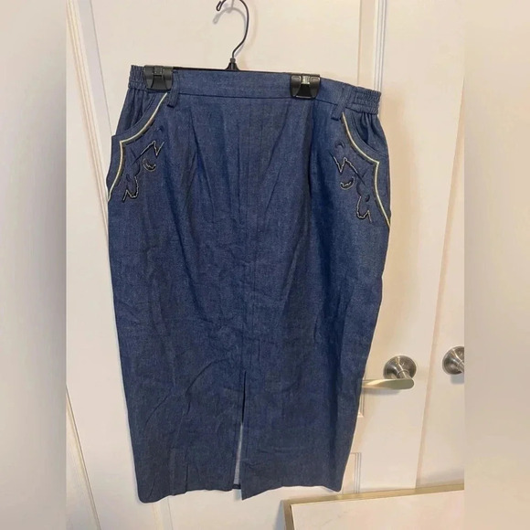 Vintage | Lucien Daunois Paris | Embroidered Denim Midi Skirt | Size 44 - Picture 2 of 7